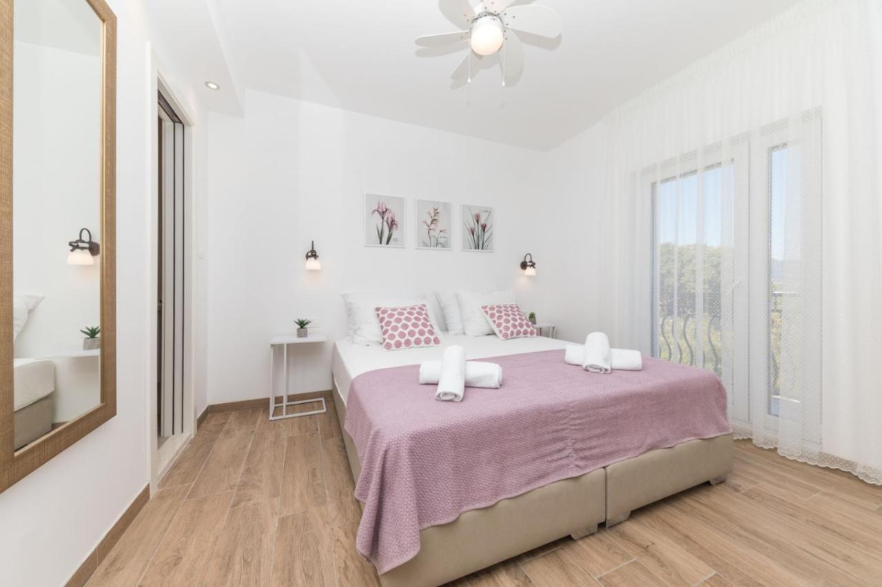 Villa Olivia Trogir Exterior foto